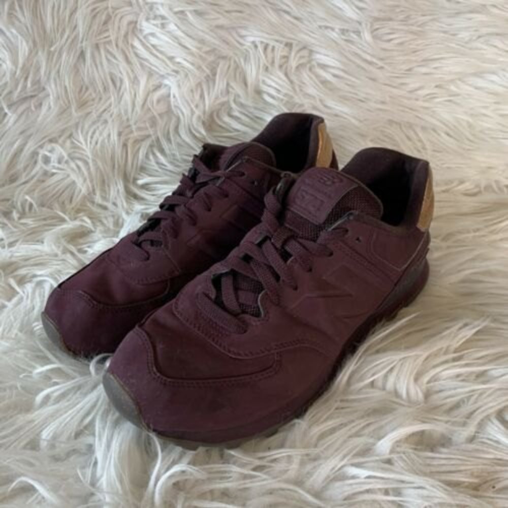 New Balance 574 Wl574MTB Women’s Size 10 Burgundy Gold Lace Up Casual Shoes